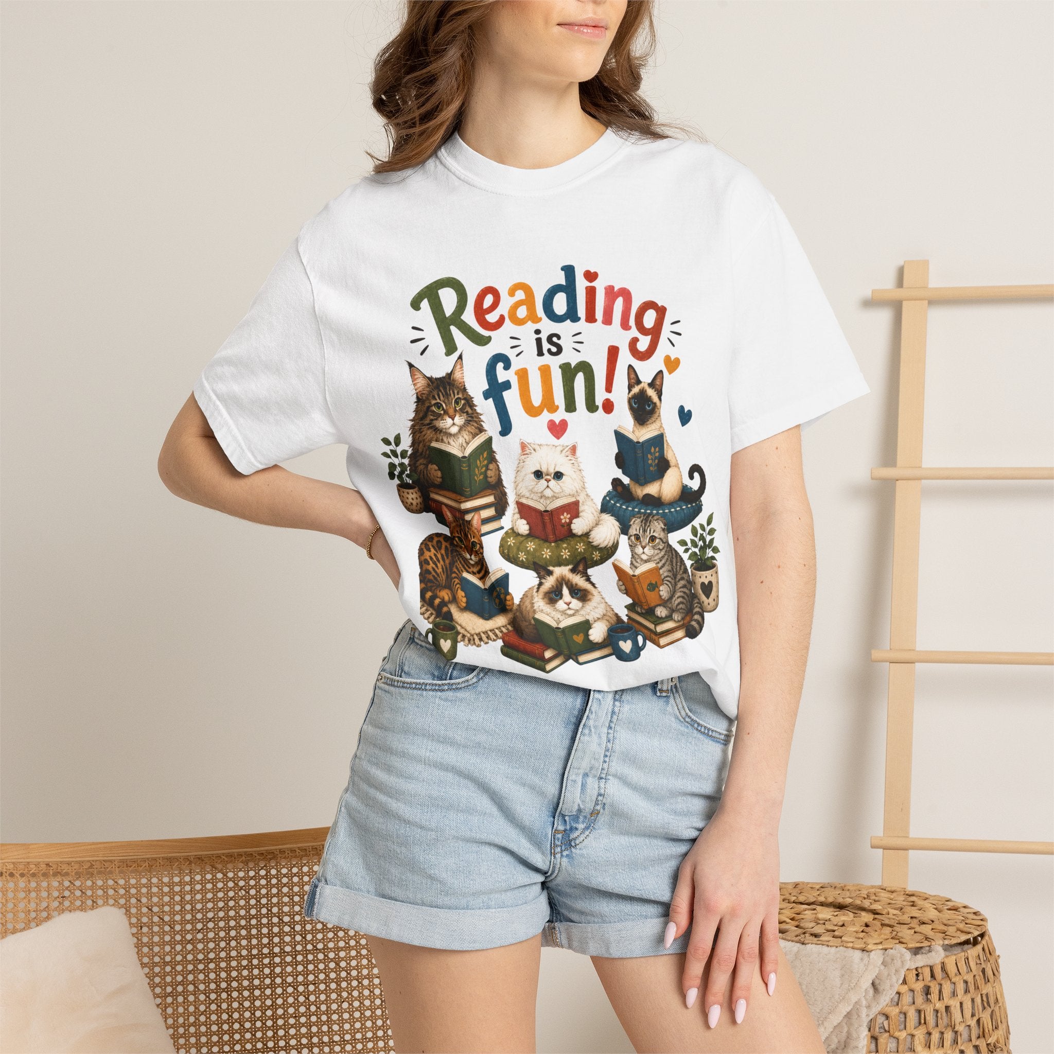 Reading Is Fun cats reading T-Shirt | Cute Book Lover Tee