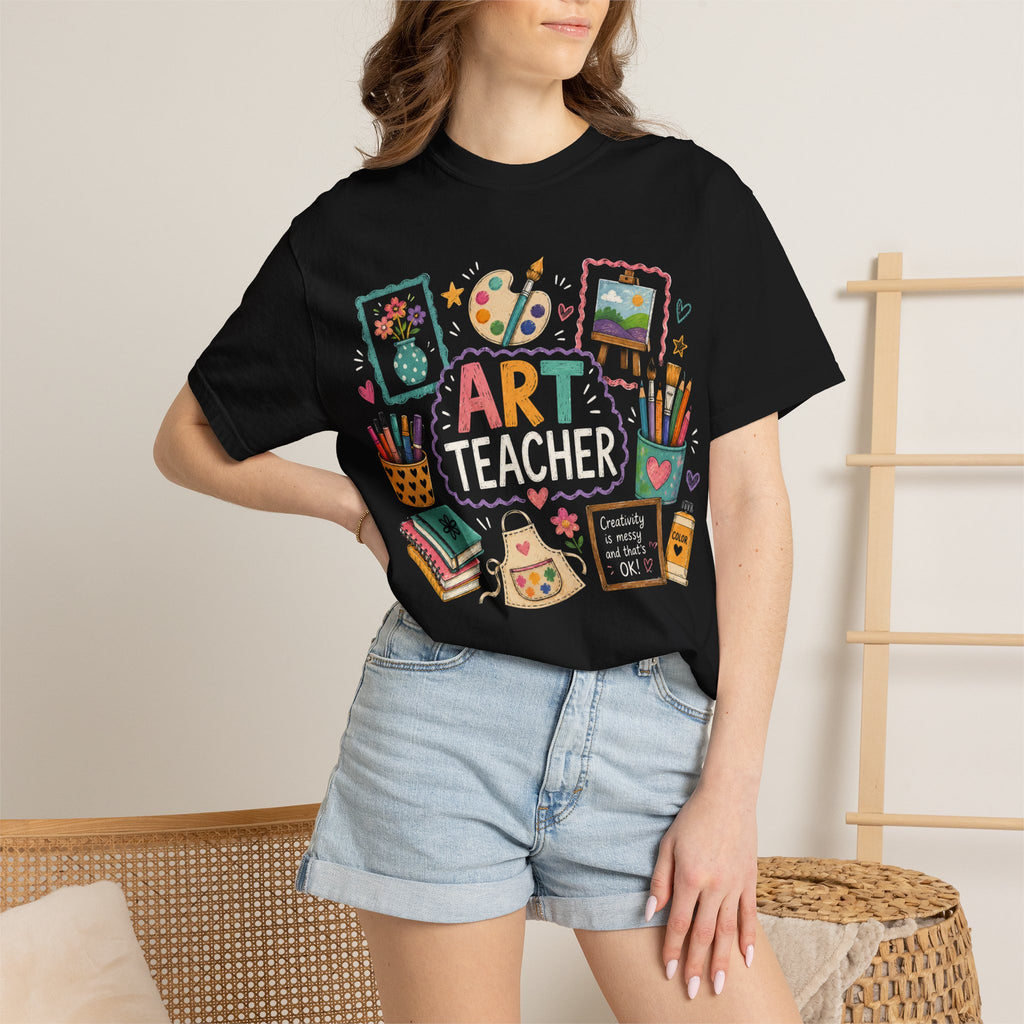 Art Teacher doodles T-Shirt | paint palette, brushes, sketchbooks