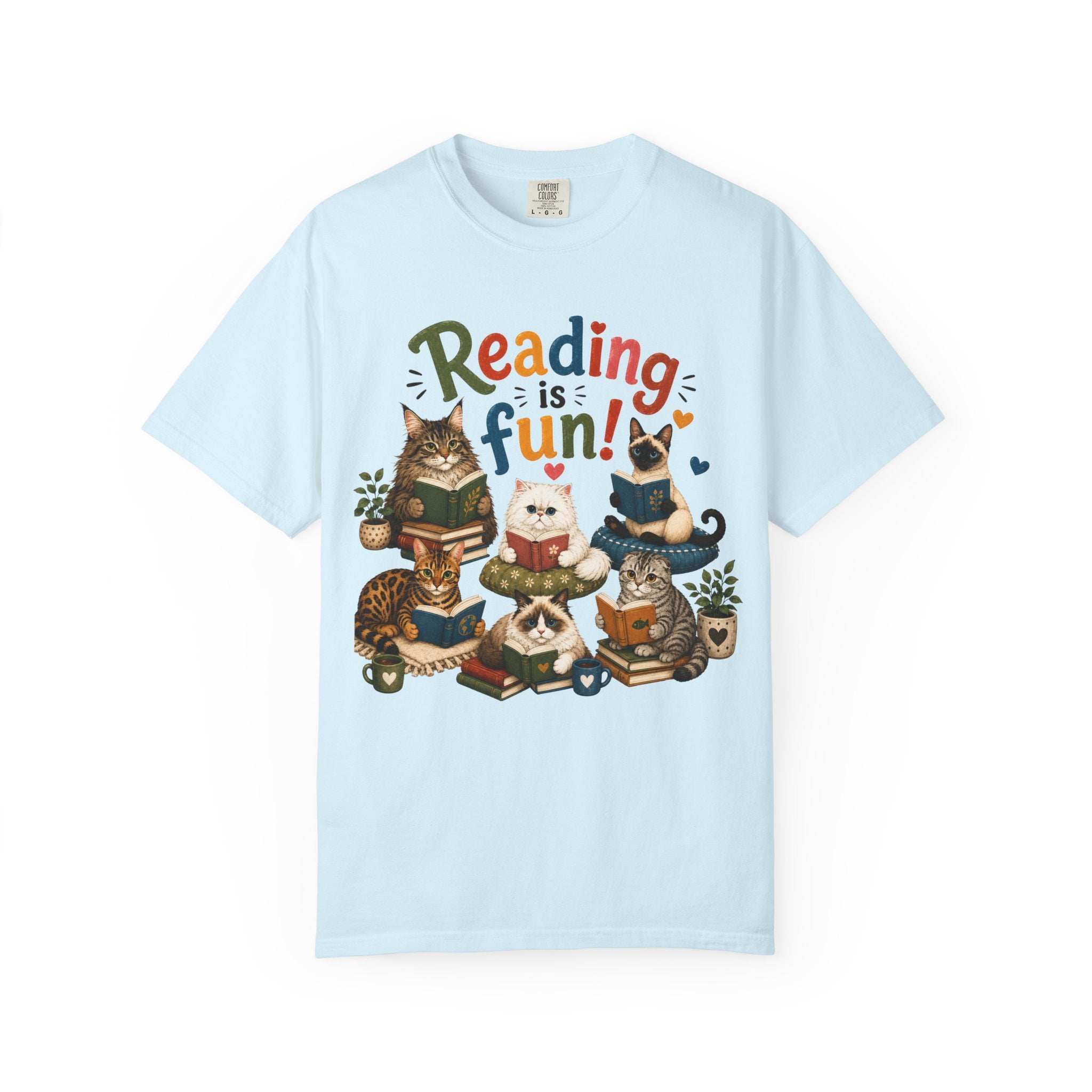 Reading Is Fun cats reading T-Shirt | Cute Book Lover Tee