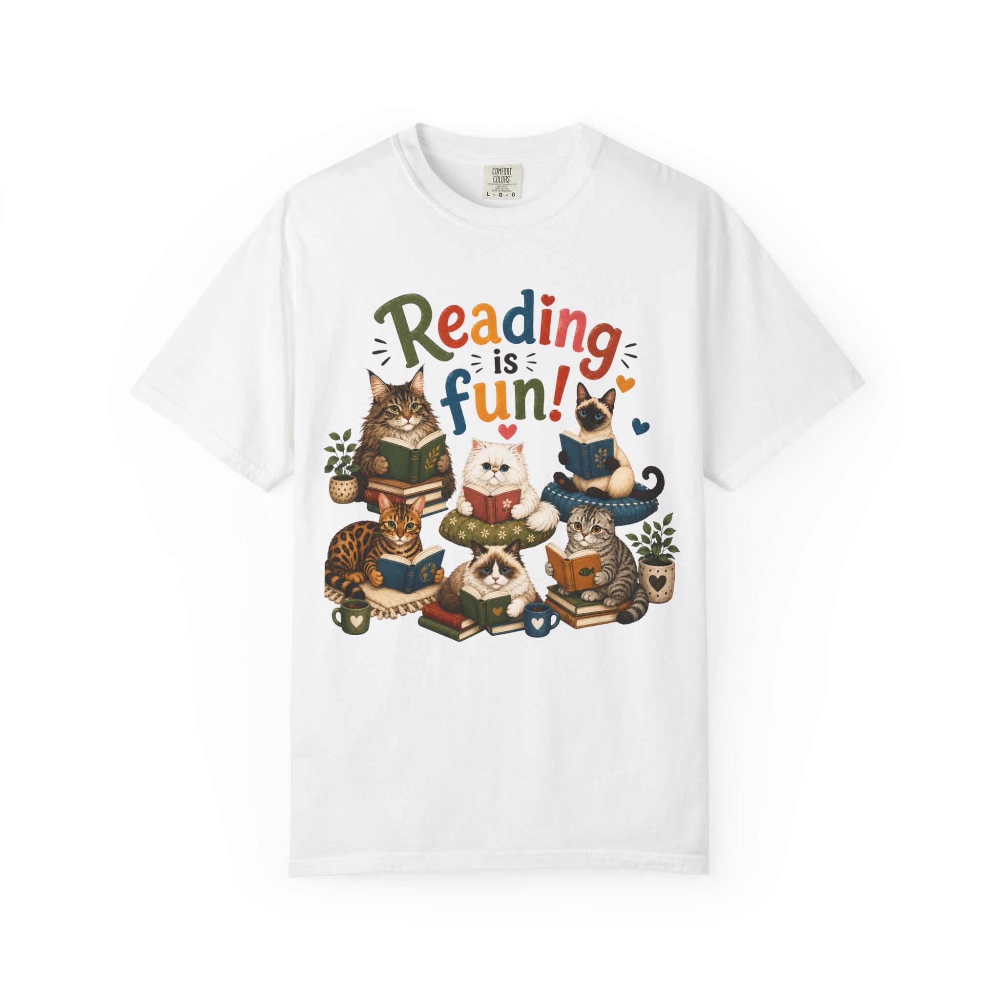 Reading Is Fun cats reading T-Shirt | Cute Book Lover Tee